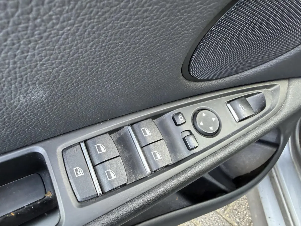 xDrive40e iPerformance High Executive M-Sport | Navigatie | Parkeersensoren | Sportstoelen | Stoelverwarming |