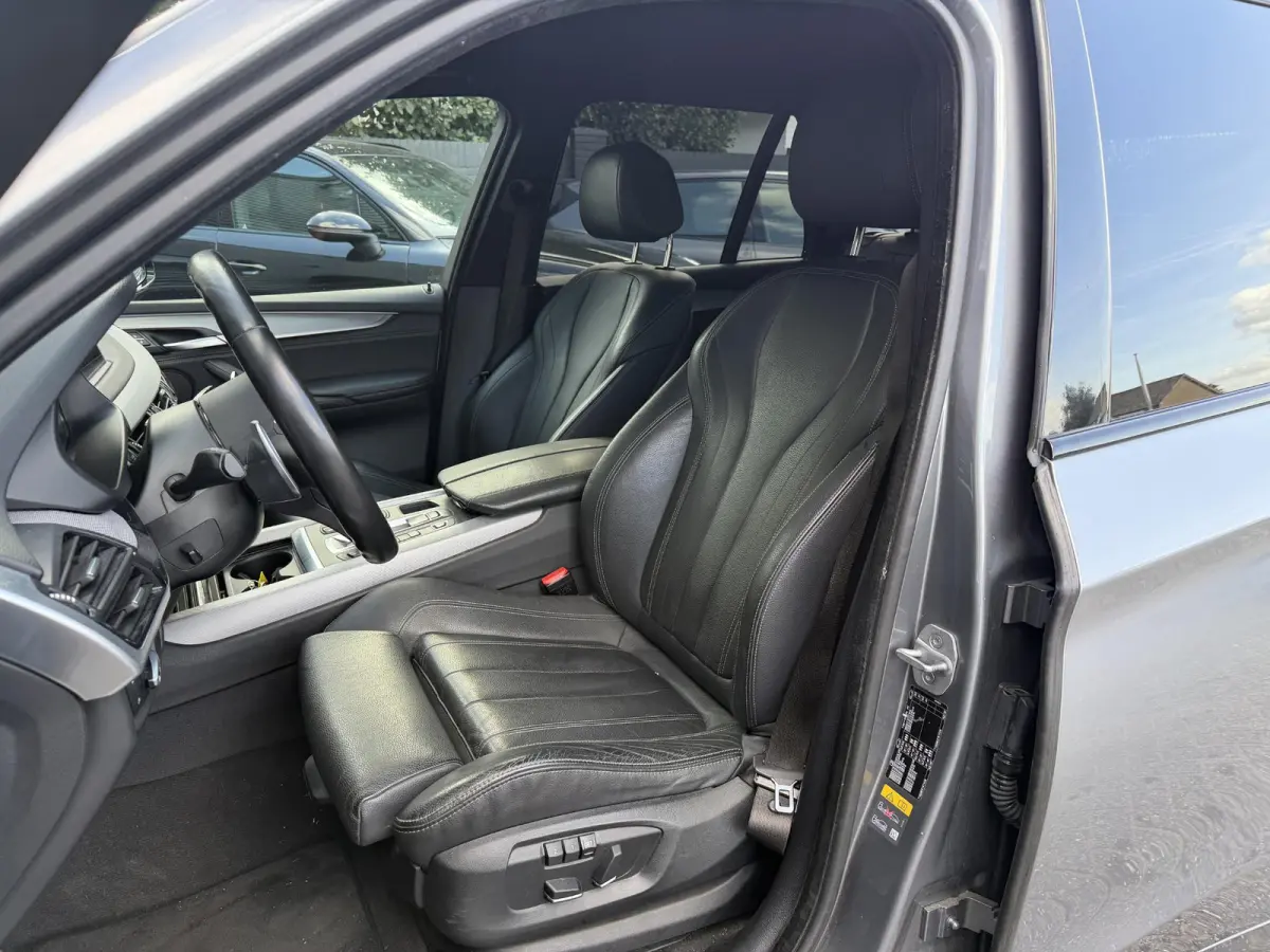 xDrive40e iPerformance High Executive M-Sport | Navigatie | Parkeersensoren | Sportstoelen | Stoelverwarming |