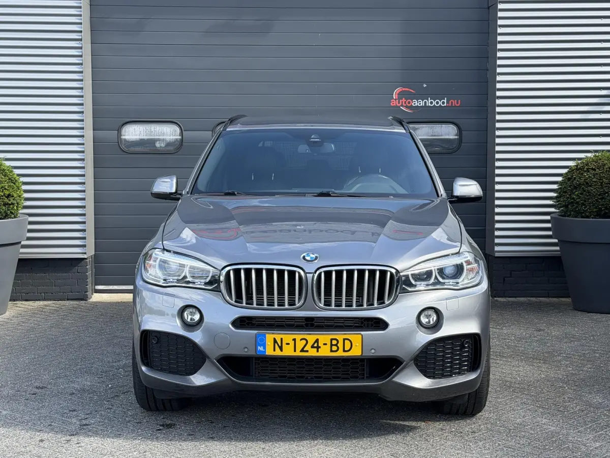xDrive40e iPerformance High Executive M-Sport | Navigatie | Parkeersensoren | Sportstoelen | Stoelverwarming |