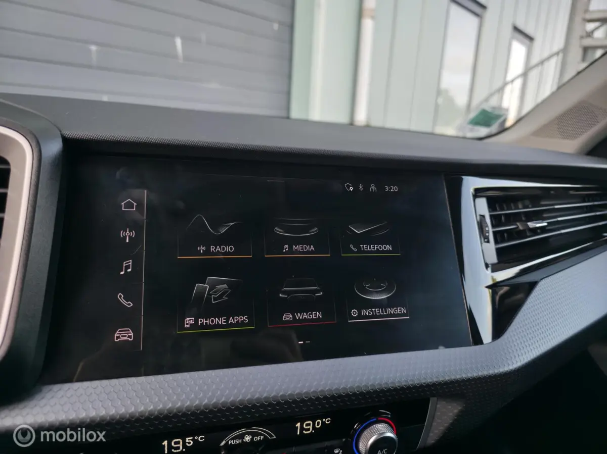 25 TFSI / Camera / Carplay / Virtual
