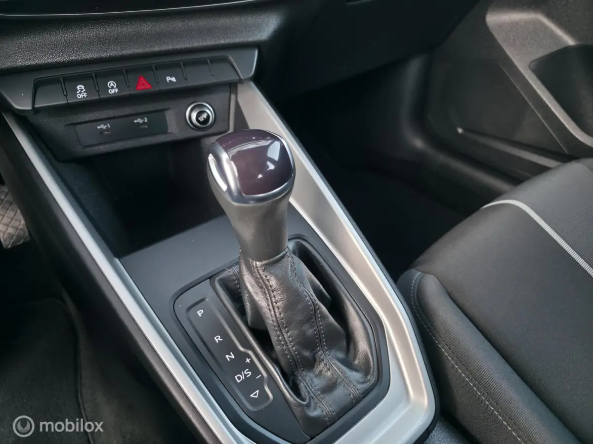 25 TFSI / Camera / Carplay / Virtual