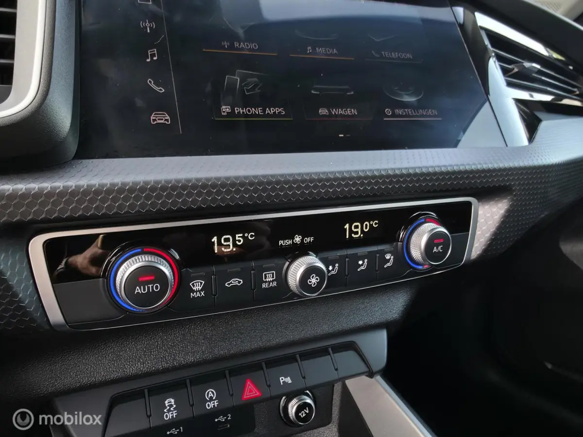25 TFSI / Camera / Carplay / Virtual