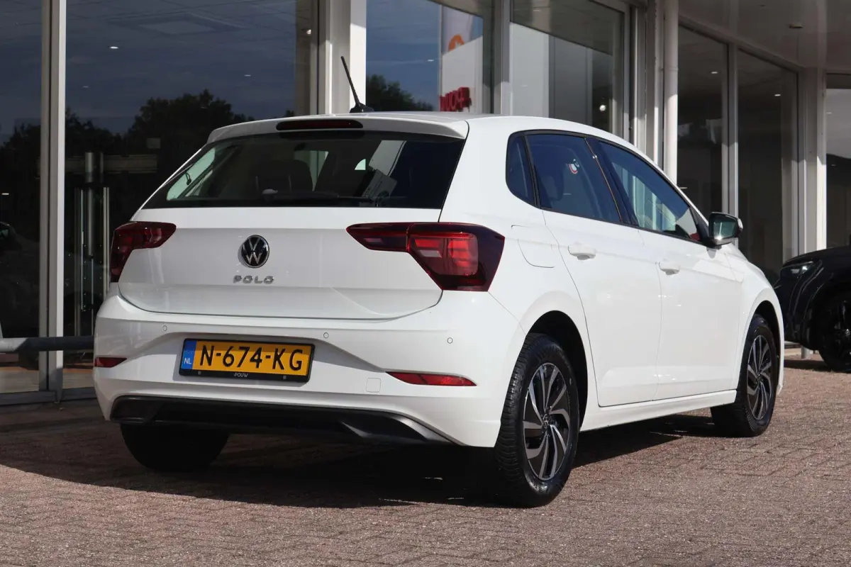 1.0 TSI 95pk Life | Adaptive Cruise | Carplay | PDC | DAB Radio