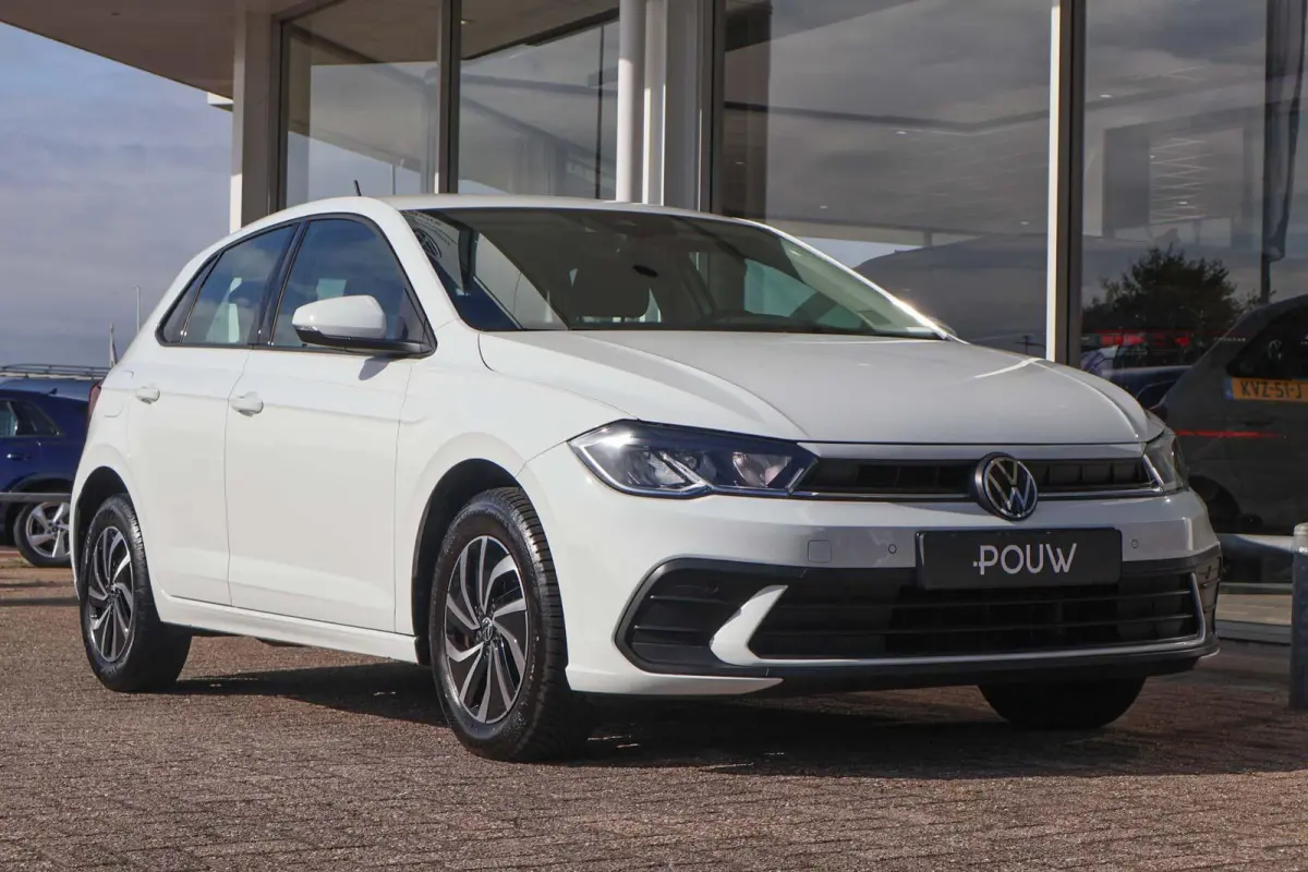 1.0 TSI 95pk Life | Adaptive Cruise | Carplay | PDC | DAB Radio