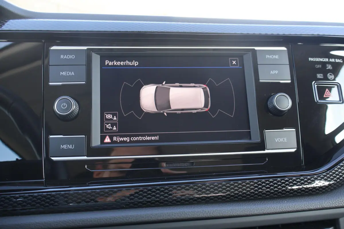 1.0 TSI 95pk Life | Adaptive Cruise | Carplay | PDC | DAB Radio