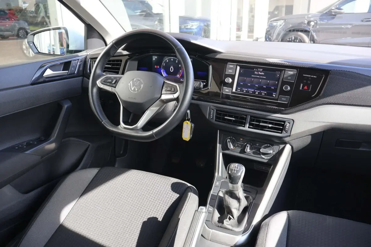1.0 TSI 95pk Life | Adaptive Cruise | Carplay | PDC | DAB Radio