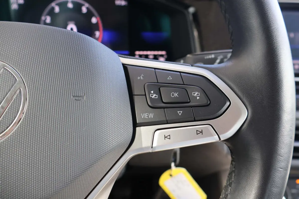 1.0 TSI 95pk Life | Adaptive Cruise | Carplay | PDC | DAB Radio