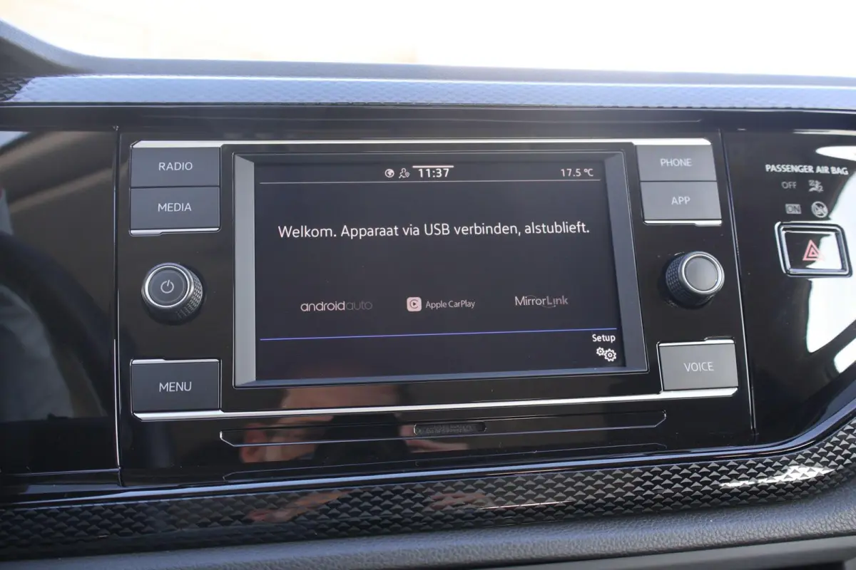 1.0 TSI 95pk Life | Adaptive Cruise | Carplay | PDC | DAB Radio