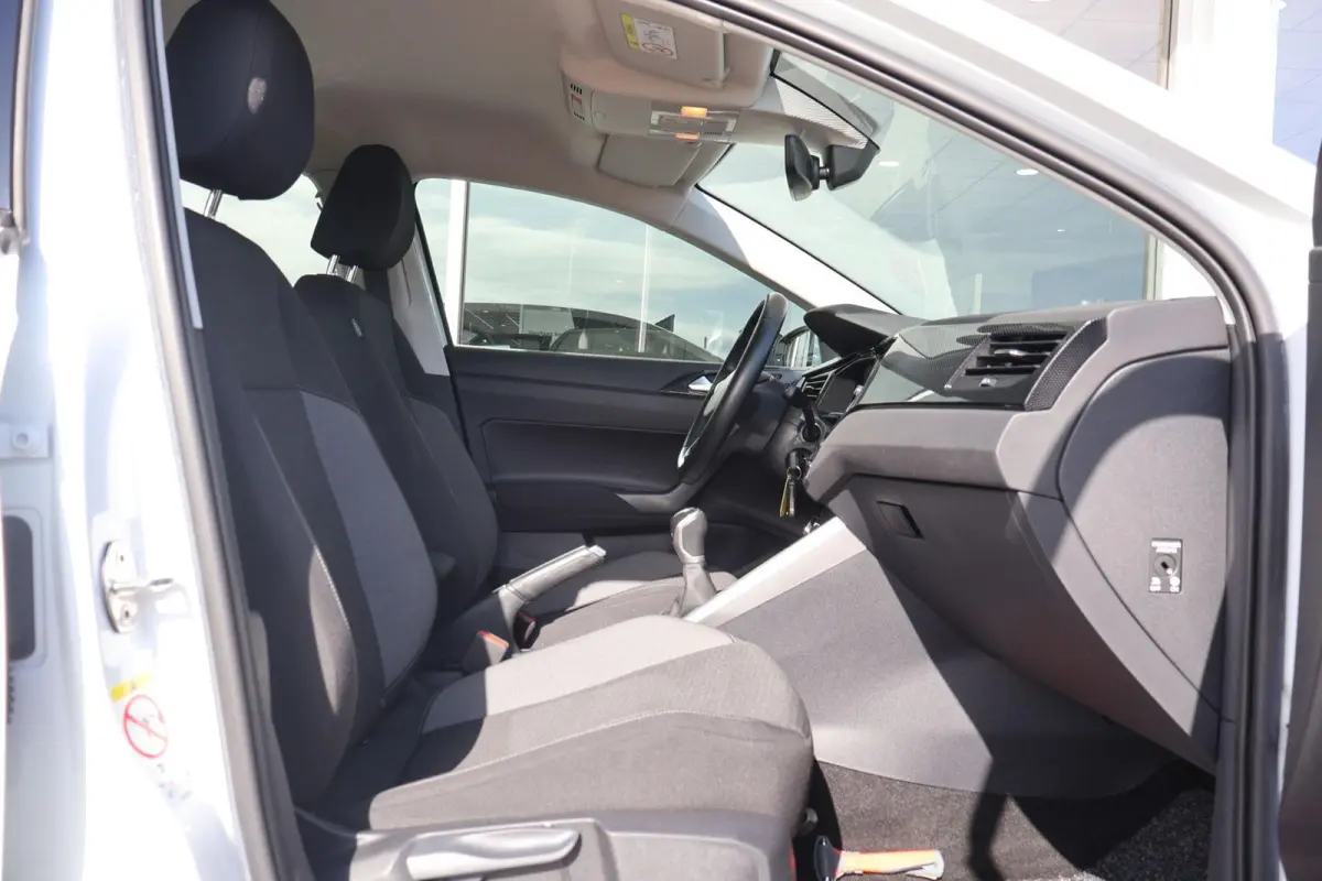 1.0 TSI 95pk Life | Adaptive Cruise | Carplay | PDC | DAB Radio