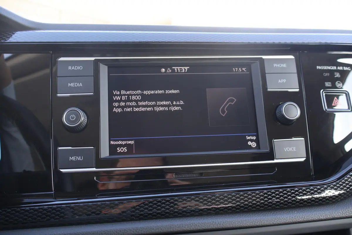 1.0 TSI 95pk Life | Adaptive Cruise | Carplay | PDC | DAB Radio