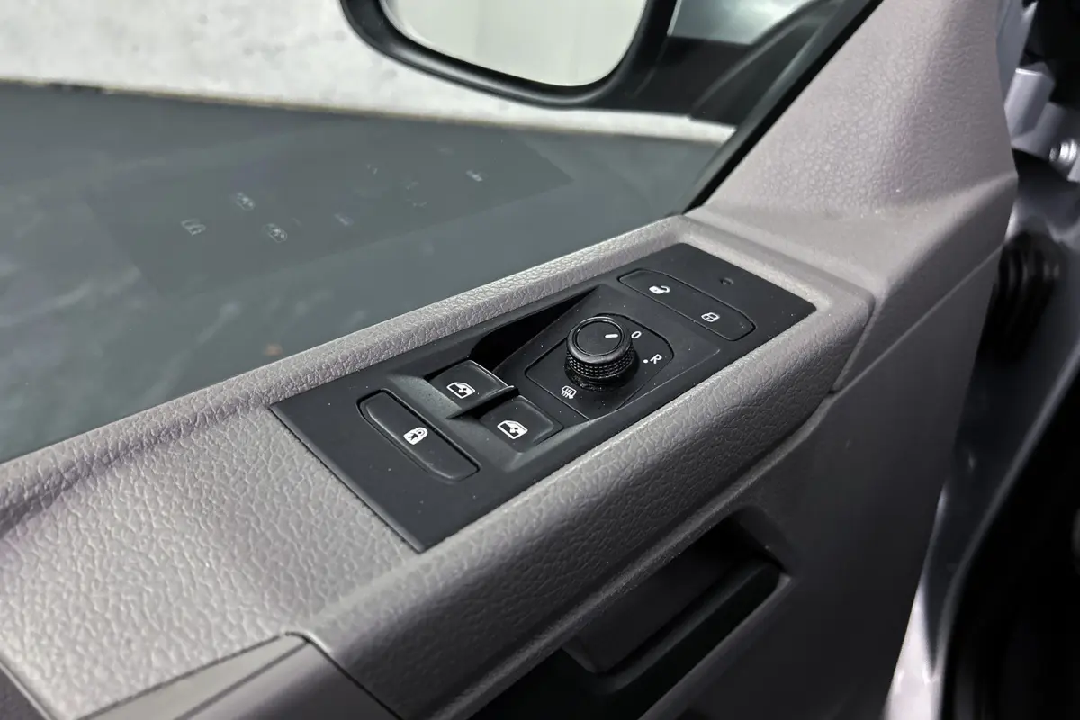2.0 TDI 150PK DSG L2 | Trekhaak | Dubbel schuifdeur | Camera | Apple Carplay