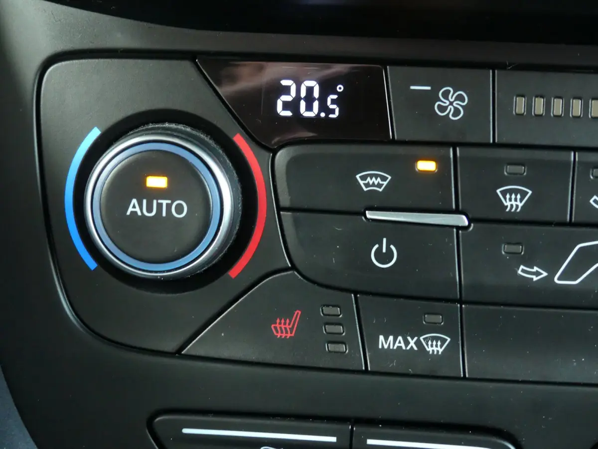 1.5 EcoBlue 120PK Automaat L2 Sport / Carplay / 2X Schuifd.