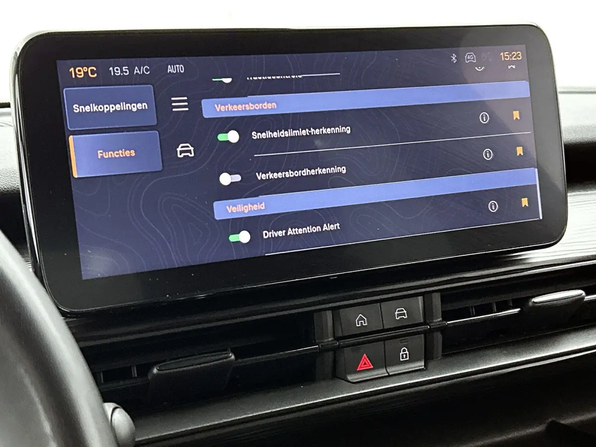 1.2 Altitude | Apple Carplay / Android Auto | Climate Control | Cruise Control | Achteruitrijcamera | Parkeersensoren | Trekhaak |