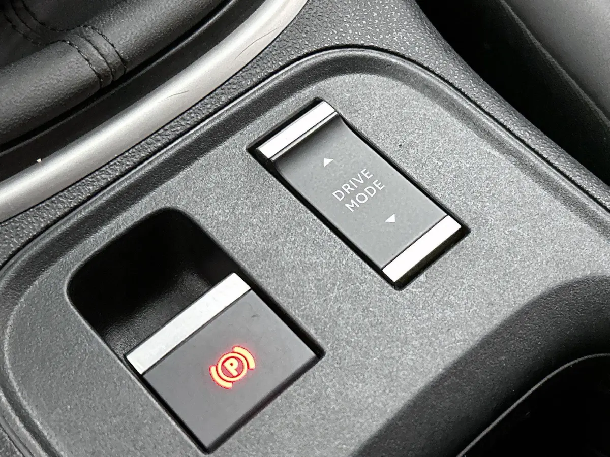 1.2 Altitude | Apple Carplay / Android Auto | Climate Control | Cruise Control | Achteruitrijcamera | Parkeersensoren | Trekhaak |