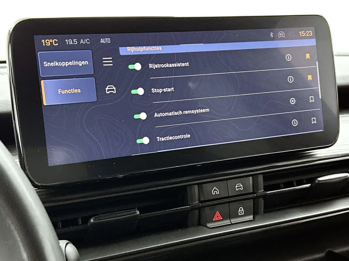 1.2 Altitude | Apple Carplay / Android Auto | Climate Control | Cruise Control | Achteruitrijcamera | Parkeersensoren | Trekhaak |