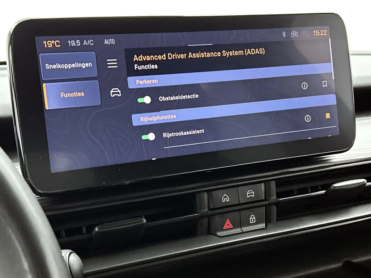1.2 Altitude | Apple Carplay / Android Auto | Climate Control | Cruise Control | Achteruitrijcamera | Parkeersensoren | Trekhaak |