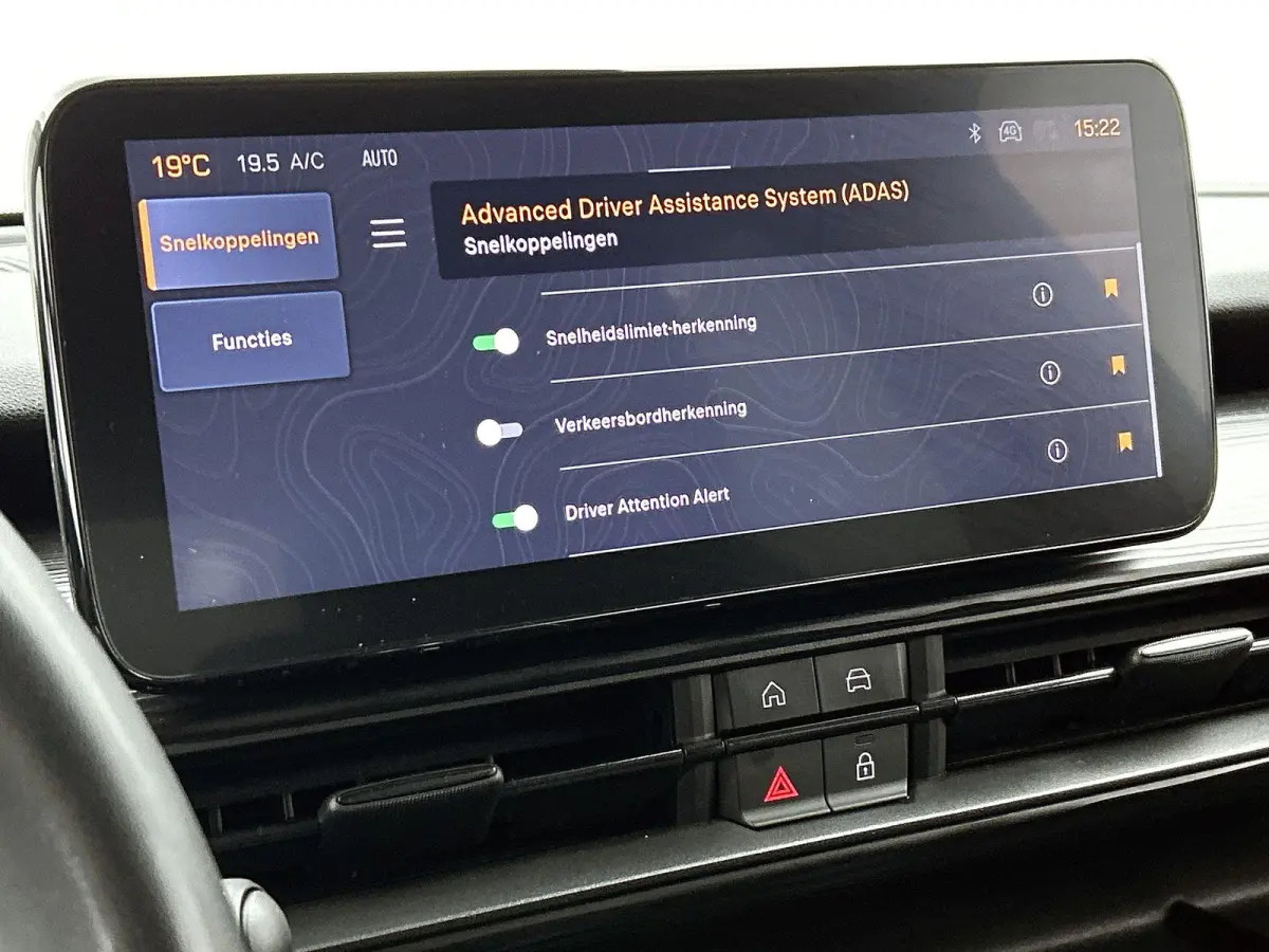 1.2 Altitude | Apple Carplay / Android Auto | Climate Control | Cruise Control | Achteruitrijcamera | Parkeersensoren | Trekhaak |