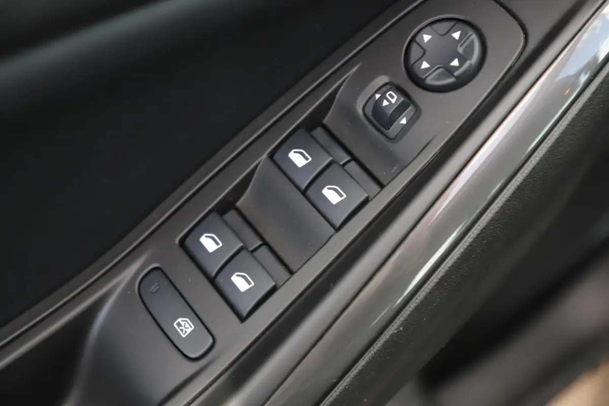 1.2 Turbo Elegance 131PK Automaat LMV Sportstoelen Stoelverwarming Navigatie Achteruitrijcamera Climate Cruise Control