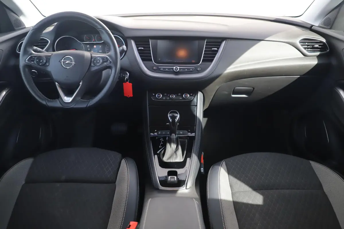 1.2 Turbo Elegance 131PK Automaat LMV Sportstoelen Stoelverwarming Navigatie Achteruitrijcamera Climate Cruise Control