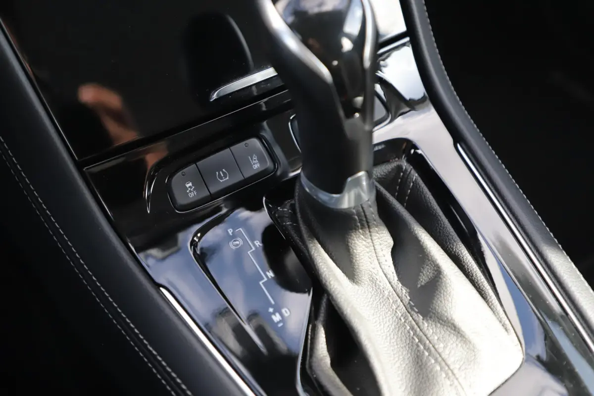 1.2 Turbo Elegance 131PK Automaat LMV Sportstoelen Stoelverwarming Navigatie Achteruitrijcamera Climate Cruise Control