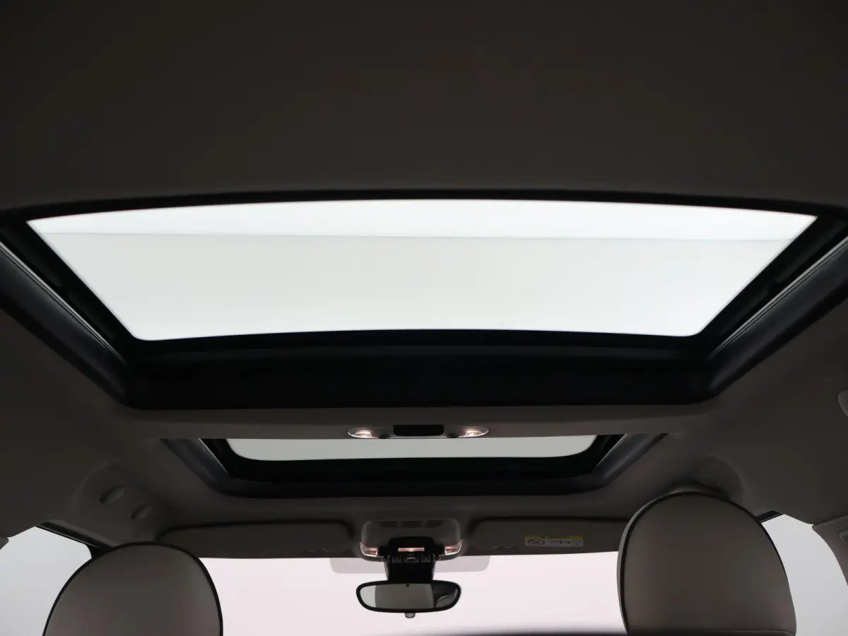 1.5 Cooper ALL4 224 PK CHILI PLUG-IN HYBRID + PANORAMA | CARPLAY | LEDER EXCLUSIVE | HEAD-UP