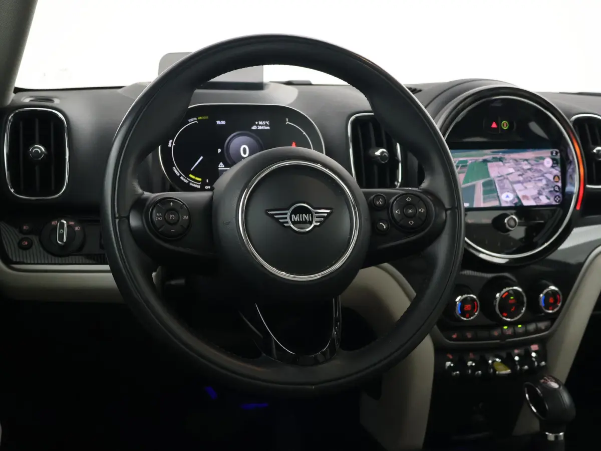 1.5 Cooper ALL4 224 PK CHILI PLUG-IN HYBRID + PANORAMA | CARPLAY | LEDER EXCLUSIVE | HEAD-UP