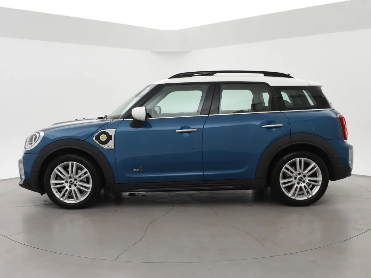 1.5 Cooper ALL4 224 PK CHILI PLUG-IN HYBRID + PANORAMA | CARPLAY | LEDER EXCLUSIVE | HEAD-UP