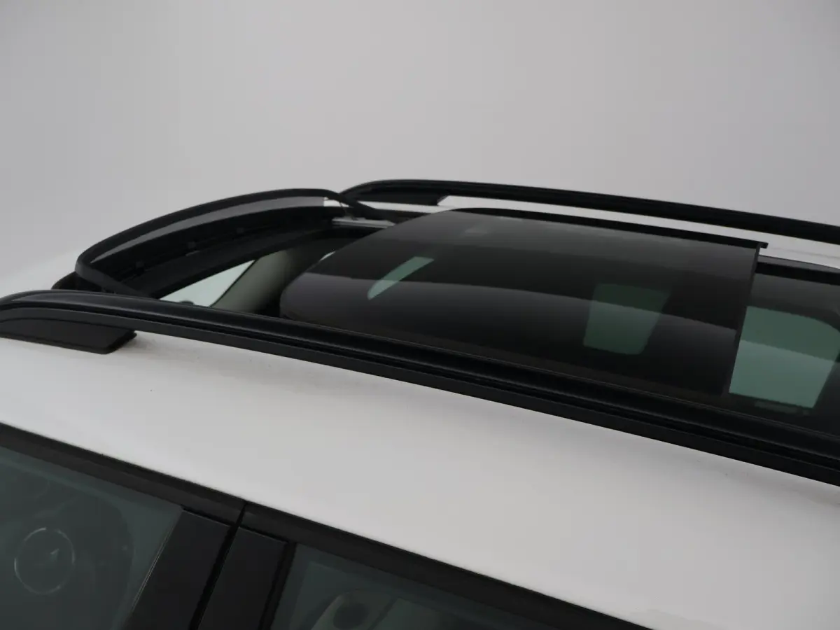 1.5 Cooper ALL4 224 PK CHILI PLUG-IN HYBRID + PANORAMA | CARPLAY | LEDER EXCLUSIVE | HEAD-UP