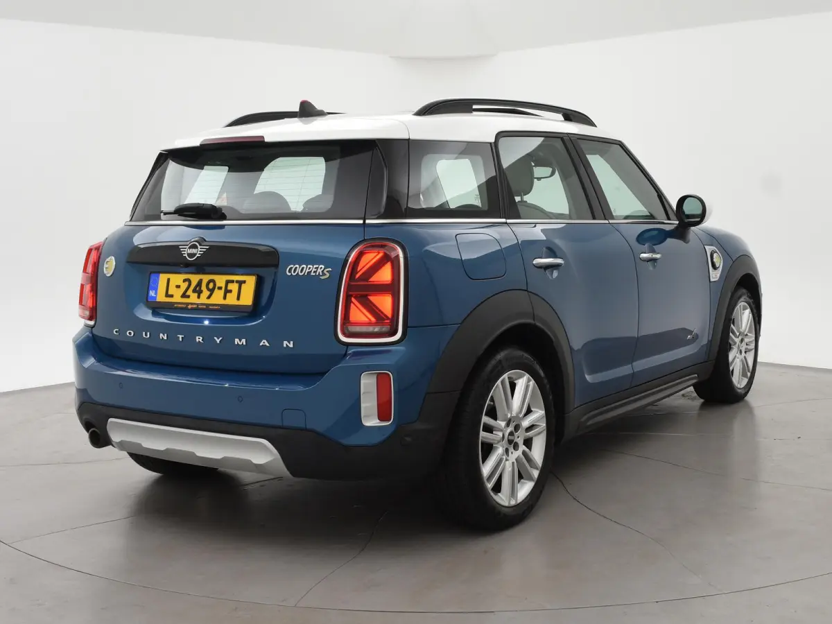 1.5 Cooper ALL4 224 PK CHILI PLUG-IN HYBRID + PANORAMA | CARPLAY | LEDER EXCLUSIVE | HEAD-UP