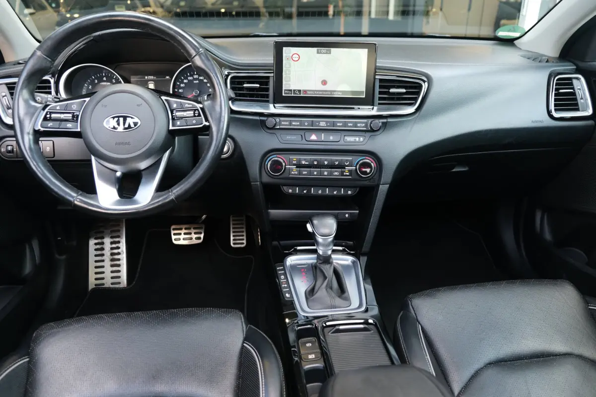 1.4 T-GDi AUT Pano Trek Navi Leder Cam Pdc Cruise