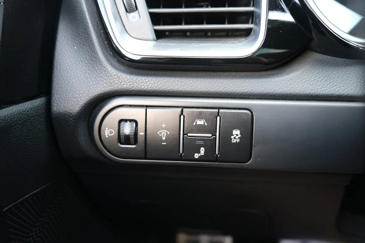 1.4 T-GDi AUT Pano Trek Navi Leder Cam Pdc Cruise