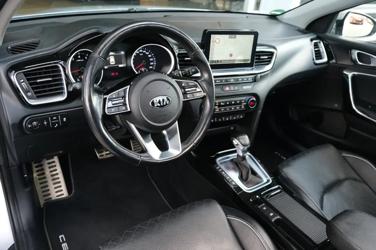 1.4 T-GDi AUT Pano Trek Navi Leder Cam Pdc Cruise