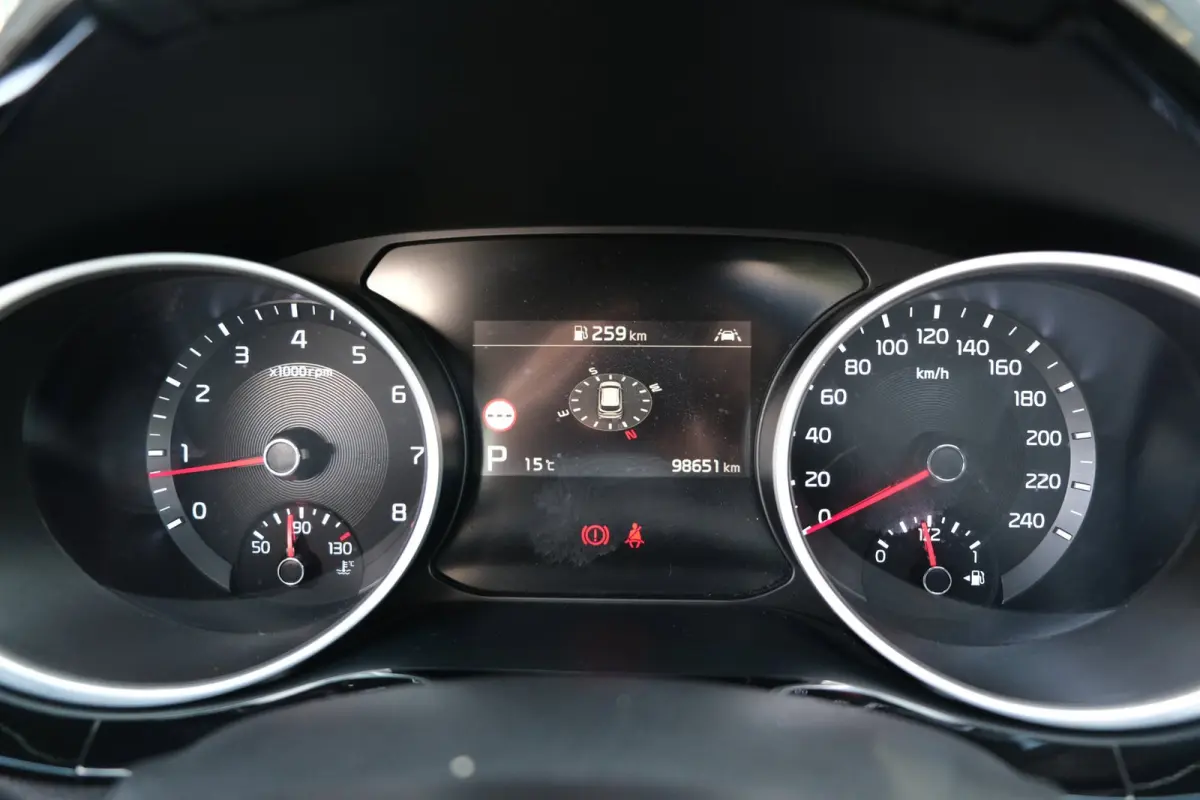 1.4 T-GDi AUT Pano Trek Navi Leder Cam Pdc Cruise