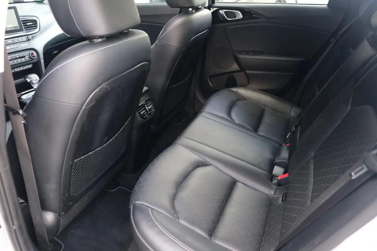 1.4 T-GDi AUT Pano Trek Navi Leder Cam Pdc Cruise