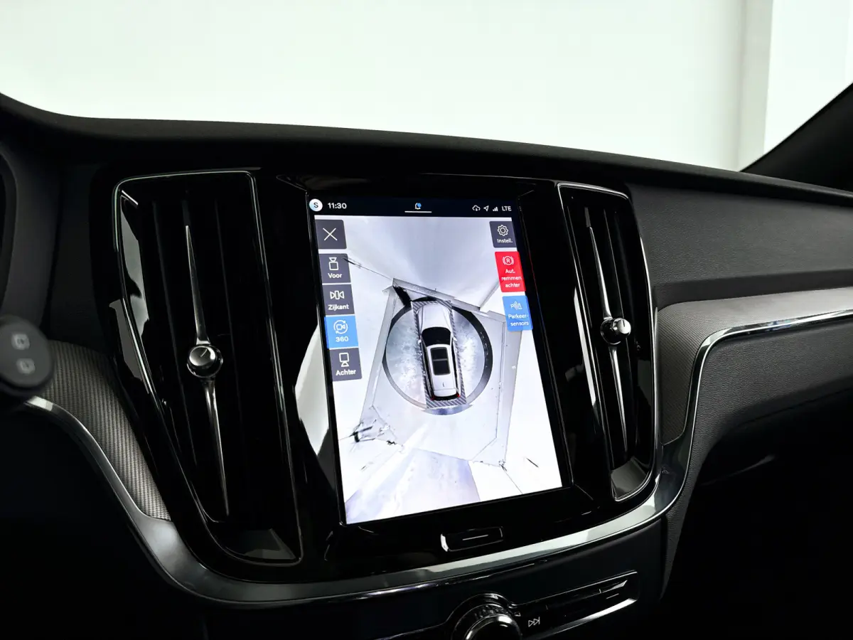 T8 Plug-in hybrid AWD Plus Dark | Panoramadak | 360° camera | Head-up display | Harman Kardon | Stoel- en stuurverwarming | Trekhaak