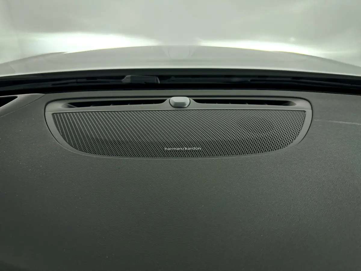 T8 Plug-in hybrid AWD Plus Dark | Panoramadak | 360° camera | Head-up display | Harman Kardon | Stoel- en stuurverwarming | Trekhaak