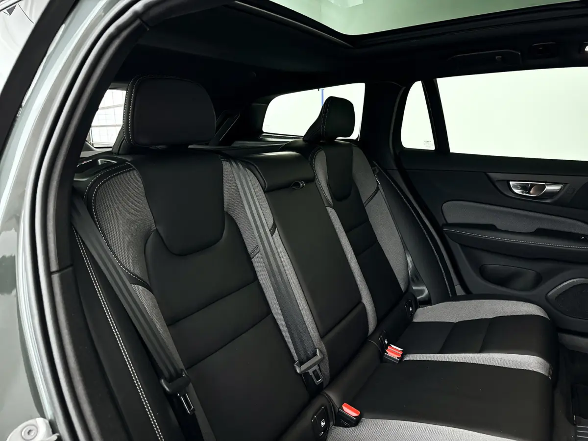 T8 Plug-in hybrid AWD Plus Dark | Panoramadak | 360° camera | Head-up display | Harman Kardon | Stoel- en stuurverwarming | Trekhaak