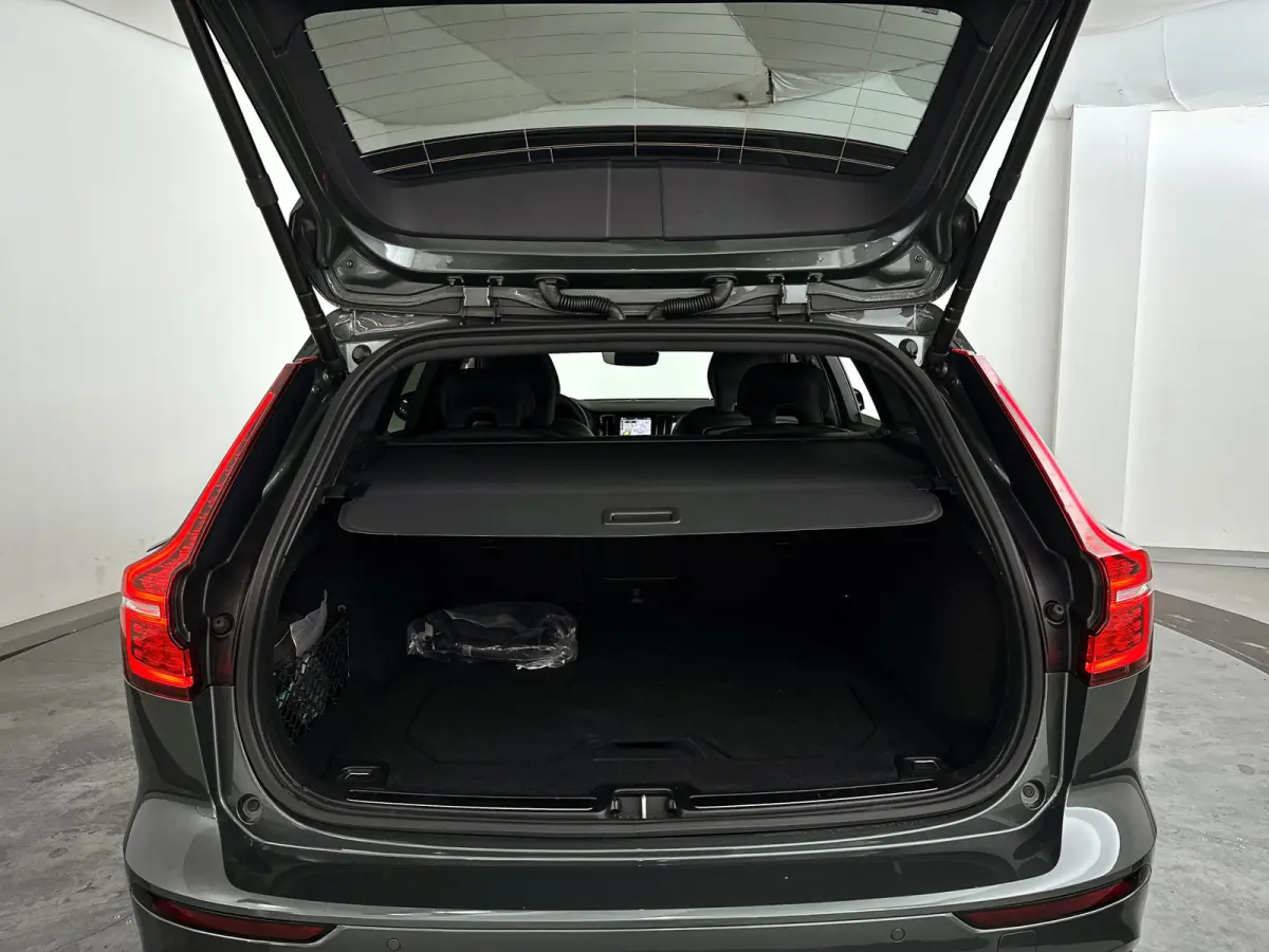T8 Plug-in hybrid AWD Plus Dark | Panoramadak | 360° camera | Head-up display | Harman Kardon | Stoel- en stuurverwarming | Trekhaak