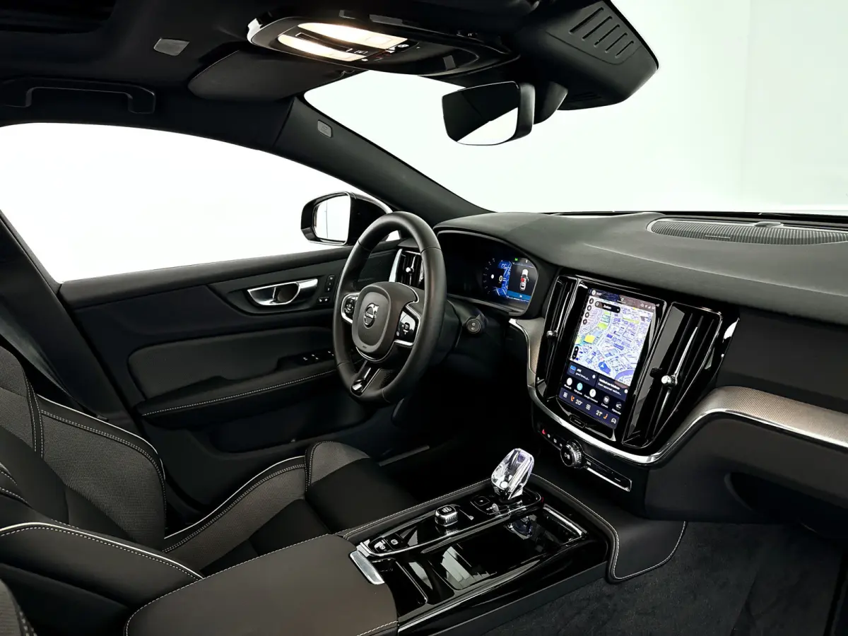 T8 Plug-in hybrid AWD Plus Dark | Panoramadak | 360° camera | Head-up display | Harman Kardon | Stoel- en stuurverwarming | Trekhaak
