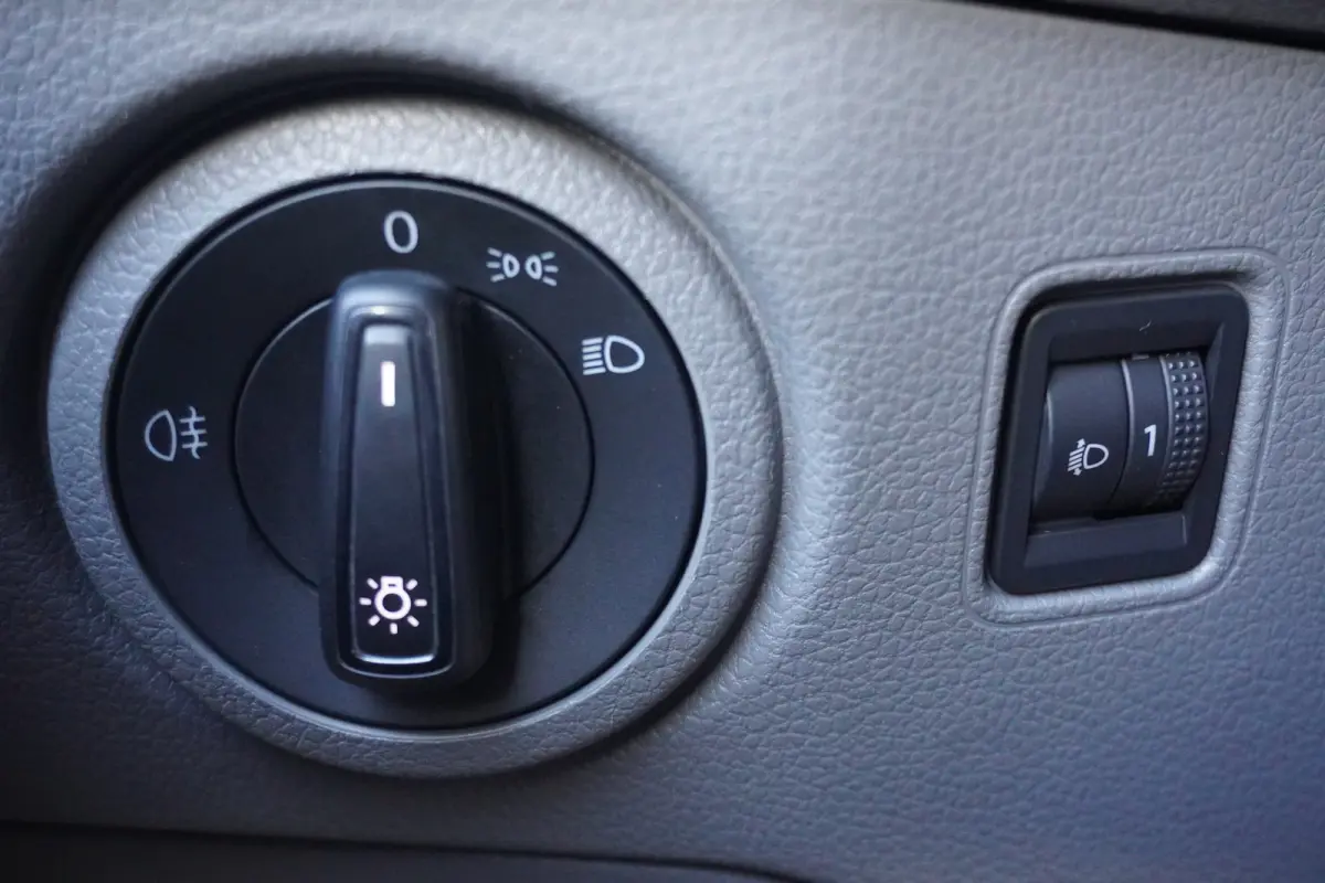 140pk L3H3/L2H2 Apple Carplay Trekhaak Parkeersensoren Cruise control 3-Zits Stoelverwarming