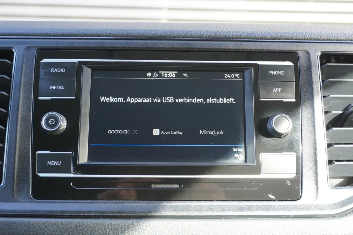 140pk L3H3/L2H2 Apple Carplay Trekhaak Parkeersensoren Cruise control 3-Zits Stoelverwarming