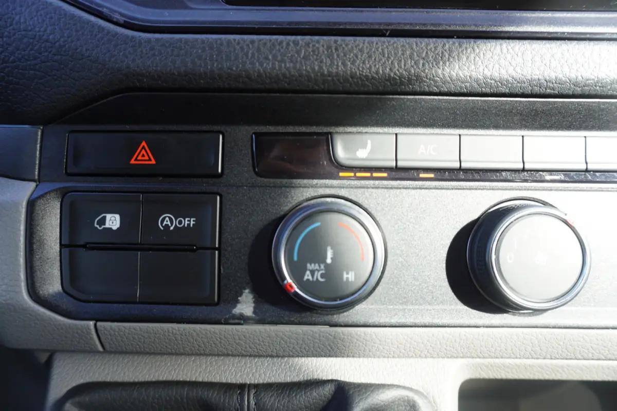 140pk L3H3/L2H2 Apple Carplay Trekhaak Parkeersensoren Cruise control 3-Zits Stoelverwarming