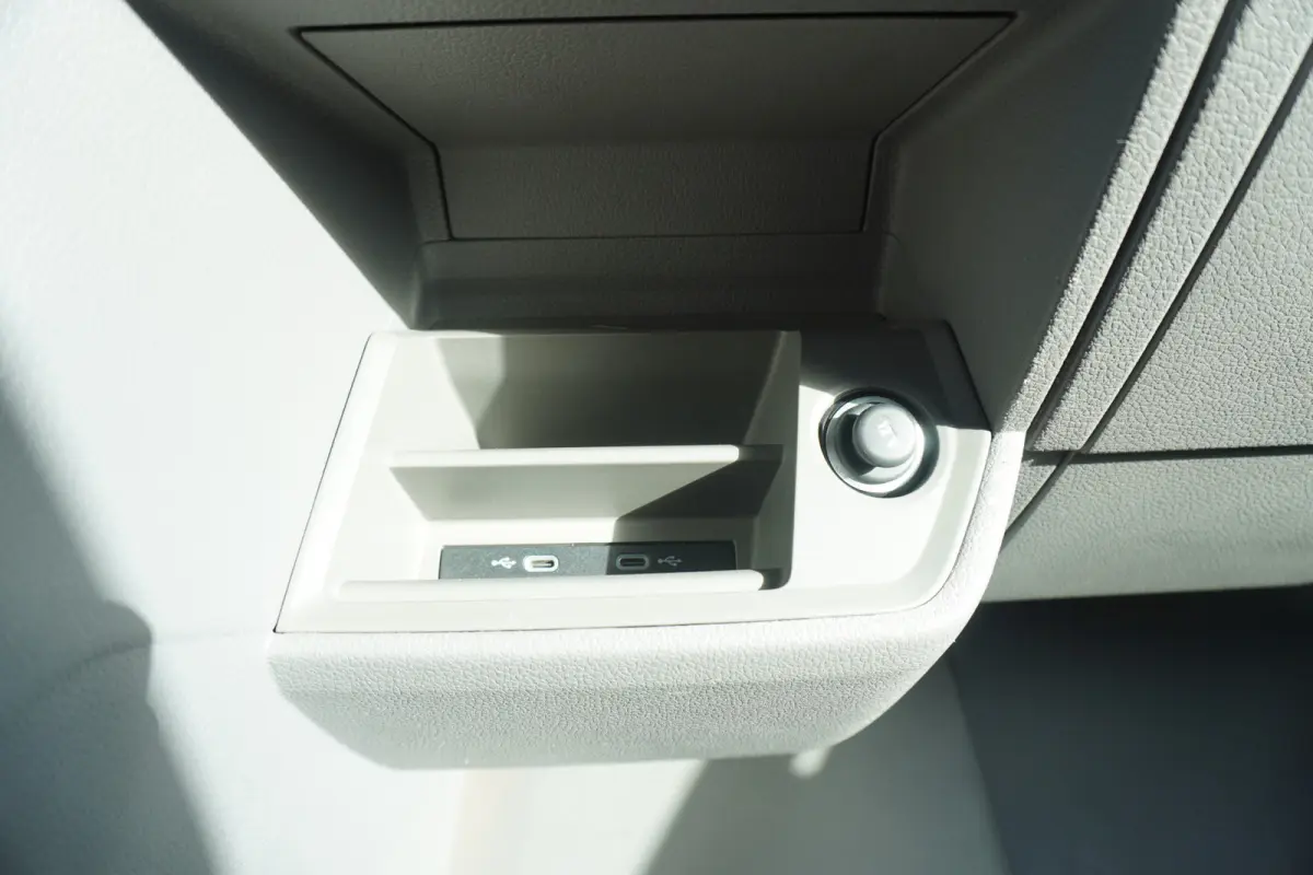 140pk L3H3/L2H2 Apple Carplay Trekhaak Parkeersensoren Cruise control 3-Zits Stoelverwarming