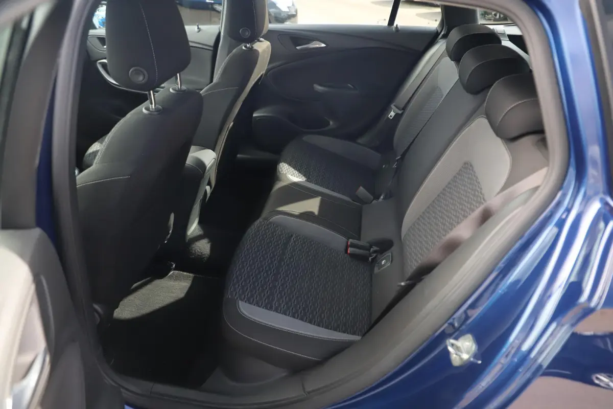 1.2 Edition 110PK Navigatie Carplay Android Sportstoelen Airco Cruise Control