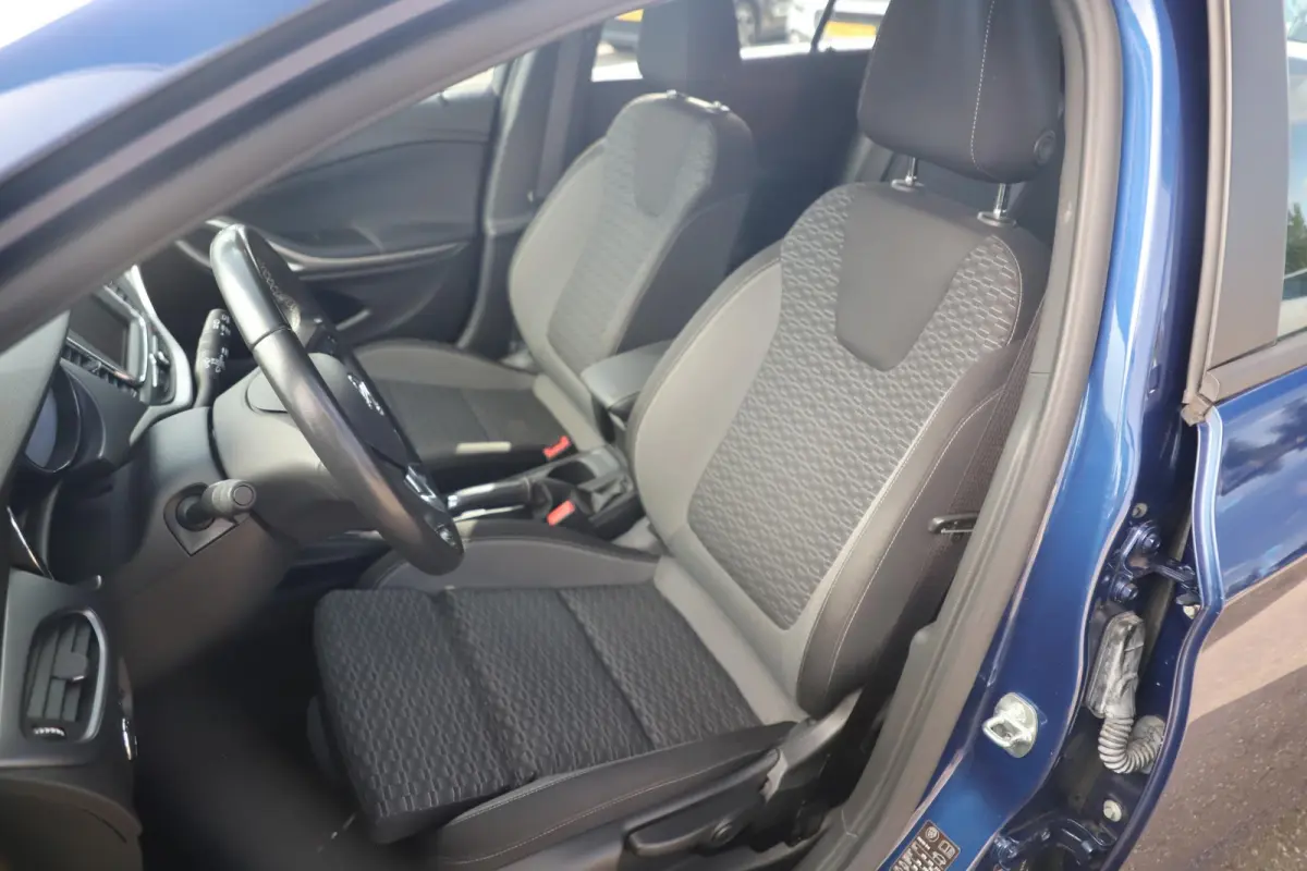 1.2 Edition 110PK Navigatie Carplay Android Sportstoelen Airco Cruise Control