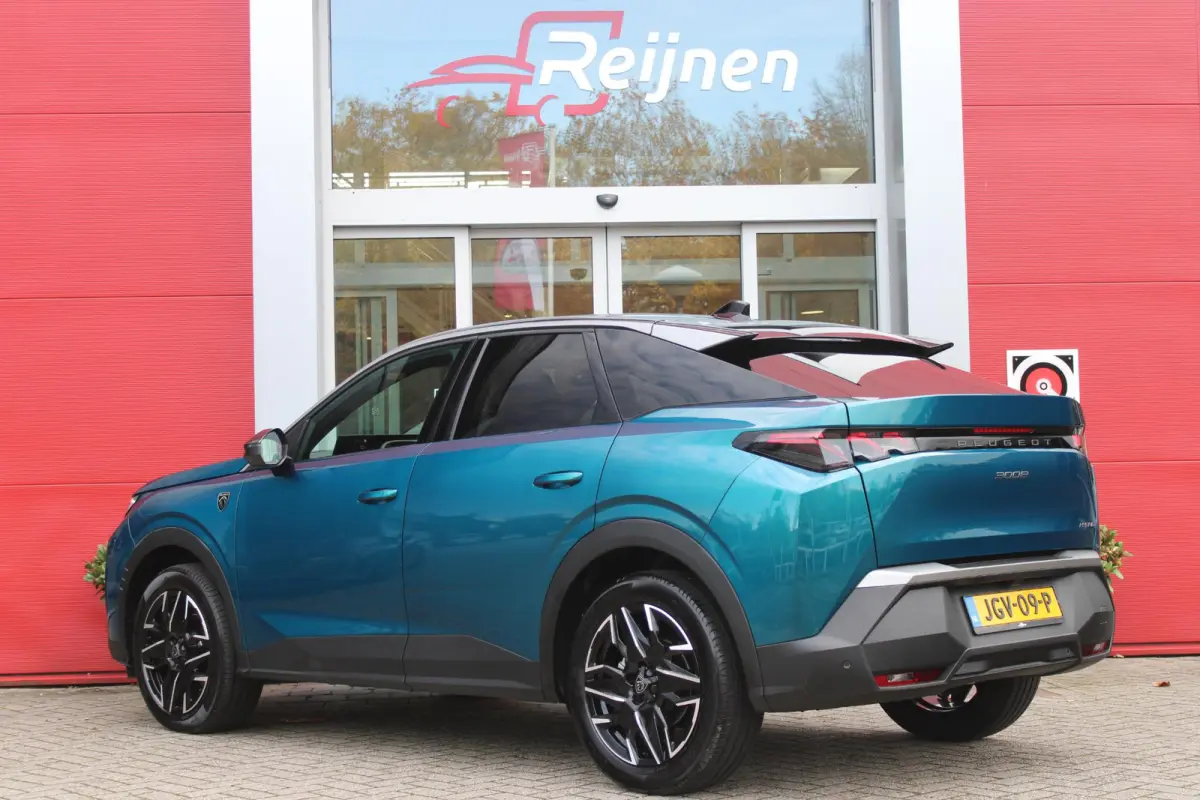 1.2 Hybrid 145PK GT | ELEKTRISCH BEDIENBARE ACHTERKLEP | NAVIGATIE | DRAADLOZE APPLE CARPLAY/ANDROID AUTO | SFEER VERLICHTING | ACHTERUITRIJ CAMERA | PARKEERSENSOREN VOOR EN ACHTER | FULL LE