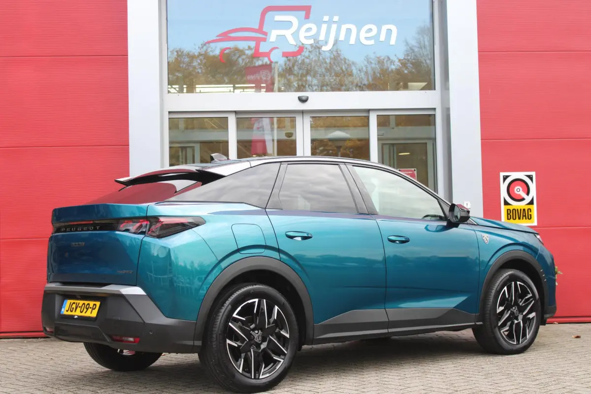 1.2 Hybrid 145PK GT | ELEKTRISCH BEDIENBARE ACHTERKLEP | NAVIGATIE | DRAADLOZE APPLE CARPLAY/ANDROID AUTO | SFEER VERLICHTING | ACHTERUITRIJ CAMERA | PARKEERSENSOREN VOOR EN ACHTER | FULL LE