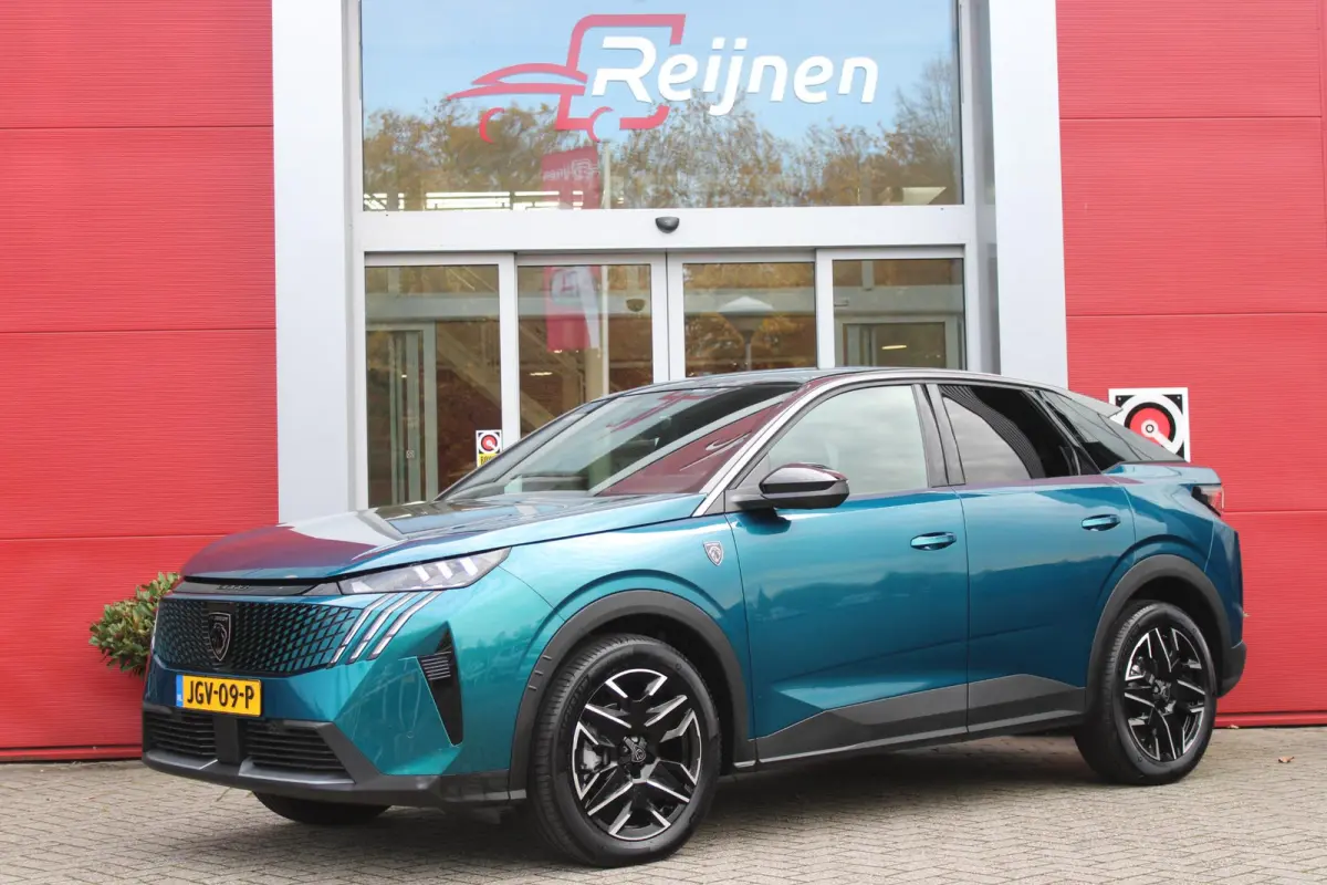 1.2 Hybrid 145PK GT | ELEKTRISCH BEDIENBARE ACHTERKLEP | NAVIGATIE | DRAADLOZE APPLE CARPLAY/ANDROID AUTO | SFEER VERLICHTING | ACHTERUITRIJ CAMERA | PARKEERSENSOREN VOOR EN ACHTER | FULL LE