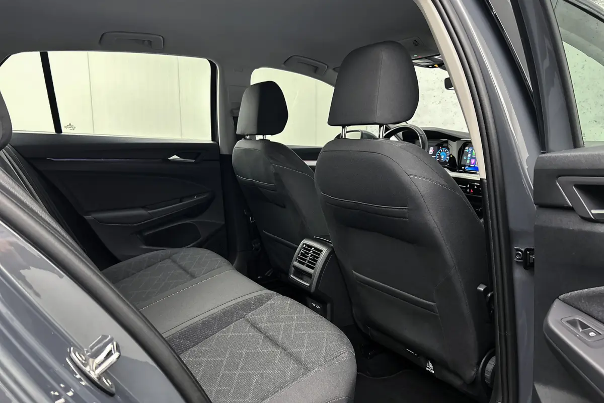 1.0 TSI Life | Camera | Adaptieve cruise control | Digitaal display