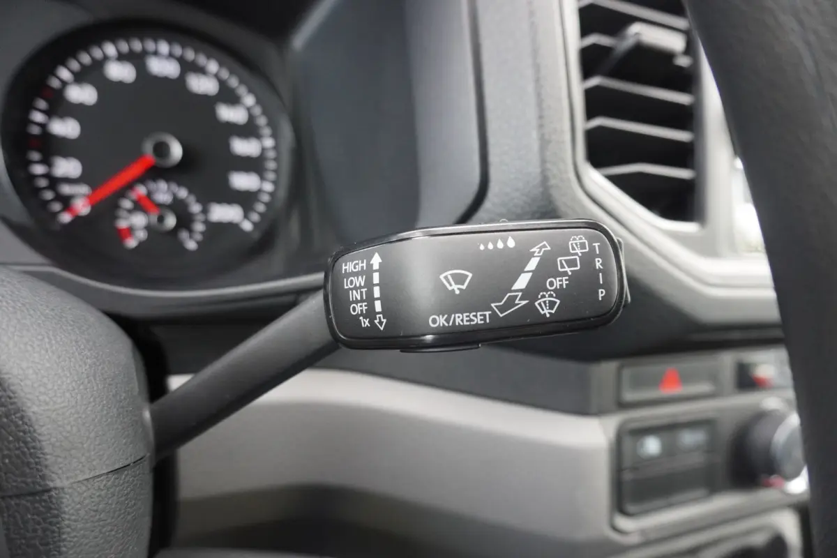 140pk L3H2/L2H1 Apple carplay Camera Trekhaak Standkachel Tacho 2-zits